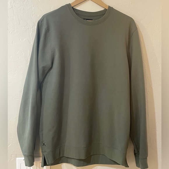 Cuts Clothing Other - Cuts Clothing Crewneck Sweater